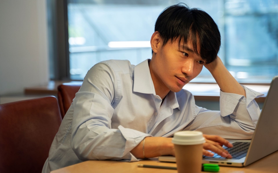 Ngồi lâu liên quan đến suy giảm nhận thức